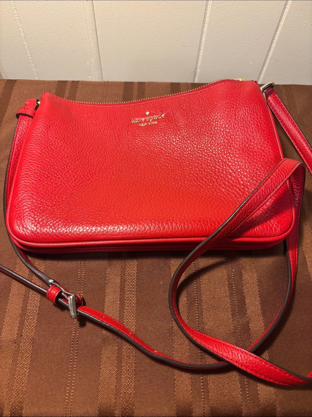 EUC Kate Spade Jackson Triple Gusset Leather Crossbody Bag Red